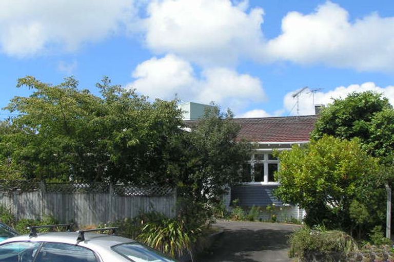 Photo of property in 187 Queen Street, Northcote Point, Auckland, 0627