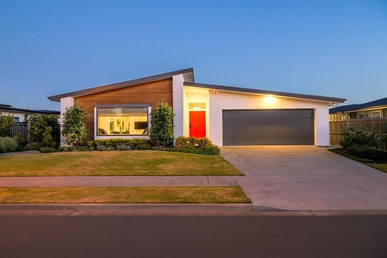Photo of property in 52 Beachvale Drive, Kaiapoi, 7630