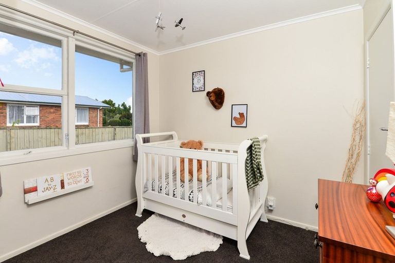 Photo of property in 12 Rhonda Avenue, Deanwell, Hamilton, 3206