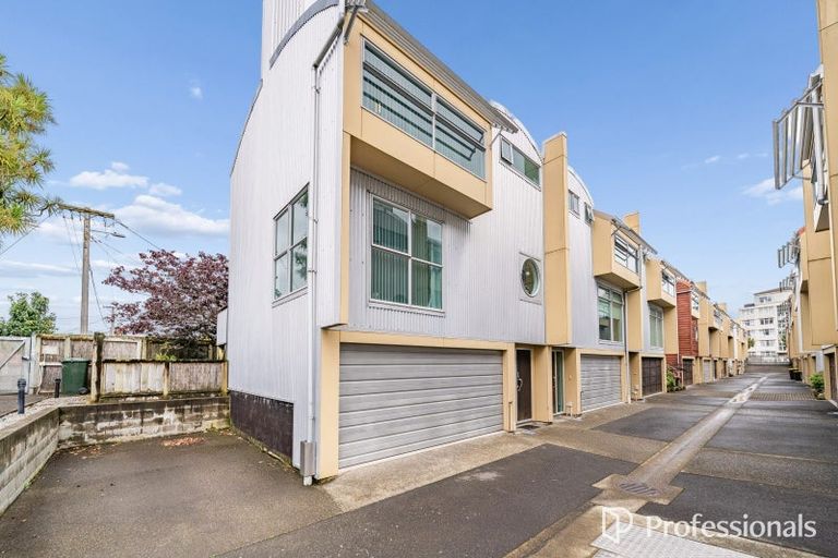 Photo of property in 1a/10 Park Avenue, Epuni, Lower Hutt, 5011