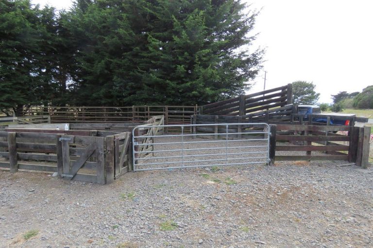 Photo of property in 1797 State Highway 3, Awahuri, Palmerston North, 4479