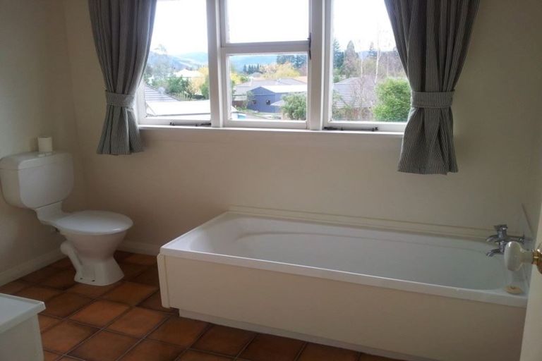 Photo of property in 23 Harewood Road, Oxford, 7430