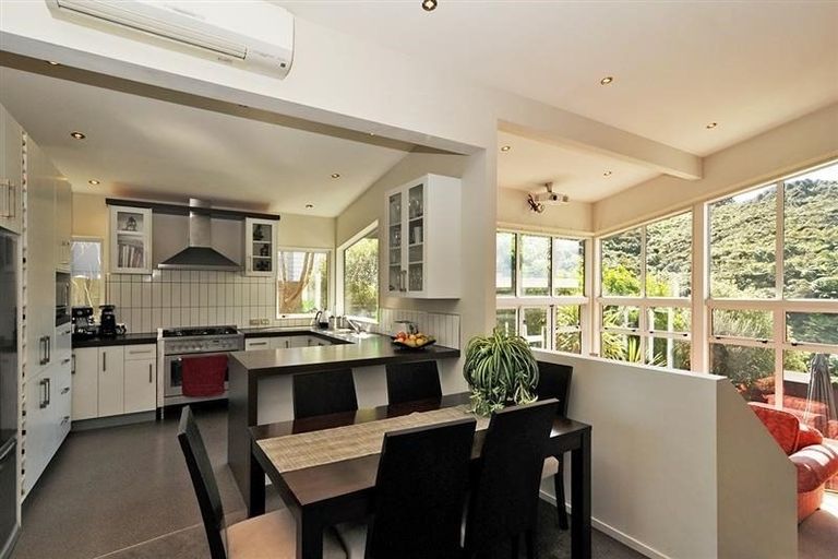 Photo of property in 26 Meadowbank Drive, Belmont, Lower Hutt, 5010