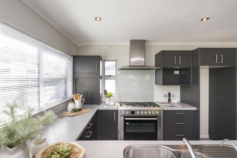 Photo of property in 28a South Street, West End, Palmerston North, 4410