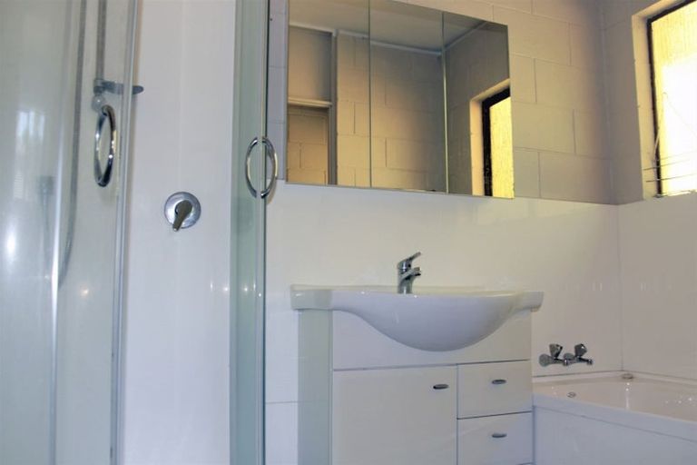 Photo of property in 2/81 Stredwick Drive, Torbay, Auckland, 0630