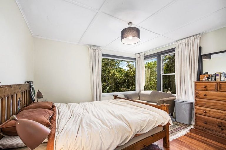 Photo of property in 18 Sidlaw Street, Strathmore Park, Wellington, 6022