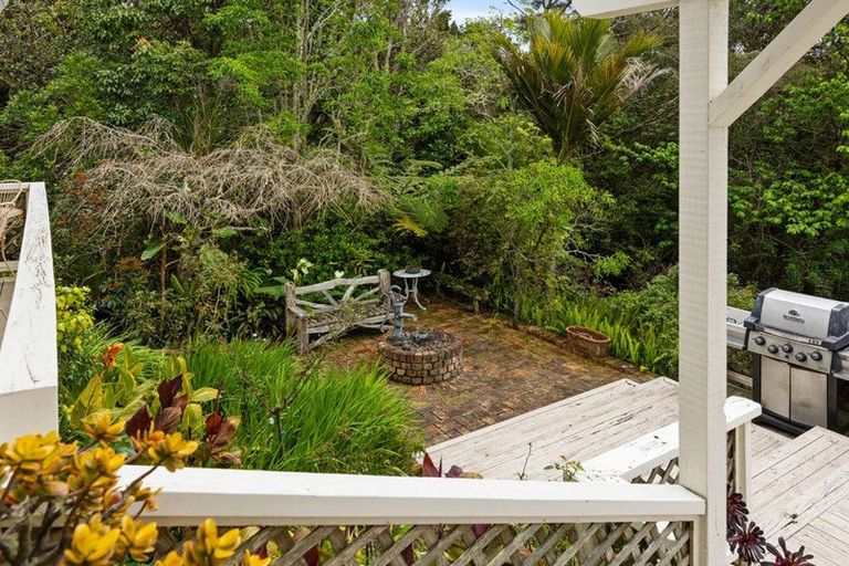 Photo of property in 44 Sandstone Road, Whitford, Manurewa, 2576