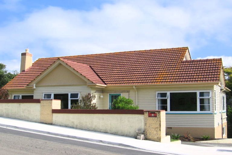 Photo of property in 6 Lucknow Terrace, Khandallah, Wellington, 6035