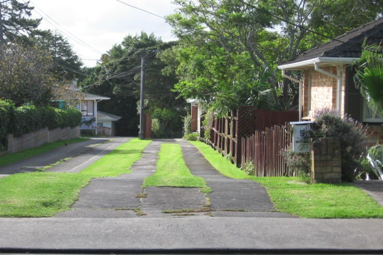 Photo of property in 7 Amberley Avenue, Te Atatu South, Auckland, 0610