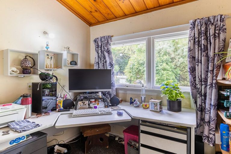 Photo of property in 9 Patterson Grove, Waikanae, 5036