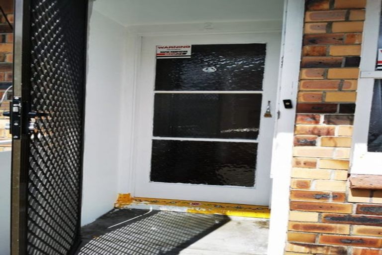 Photo of property in 2/430 Mount Albert Road, Mount Roskill, Auckland, 1041