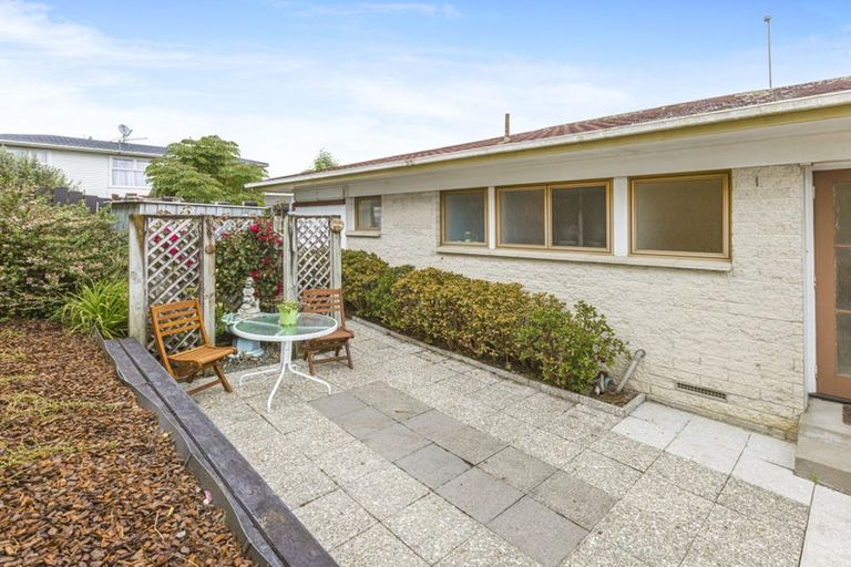 Photo of property in 2/34 Wellington Street, Papakura, 2110