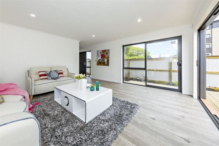 Photo of property in 1/17 Alfriston Road, Manurewa East, Auckland, 2102