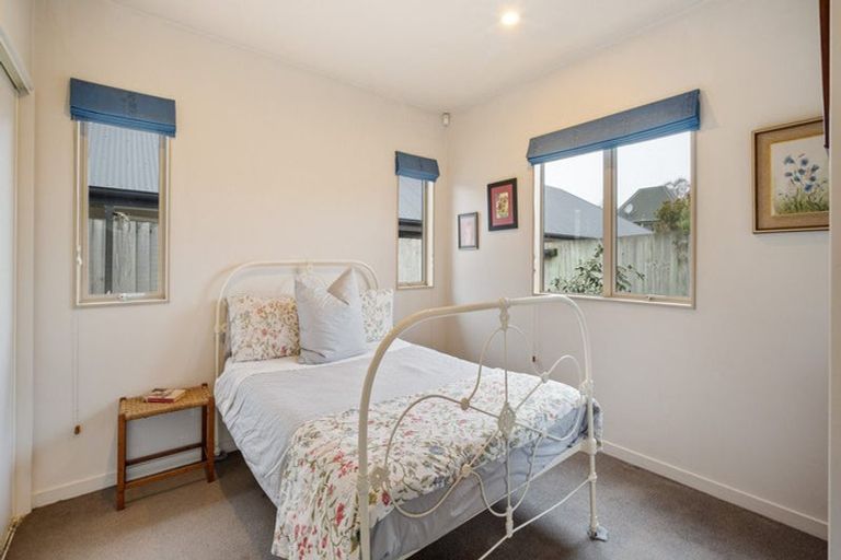 Photo of property in 4/15 Derrett Place, Saint Martins, Christchurch, 8022