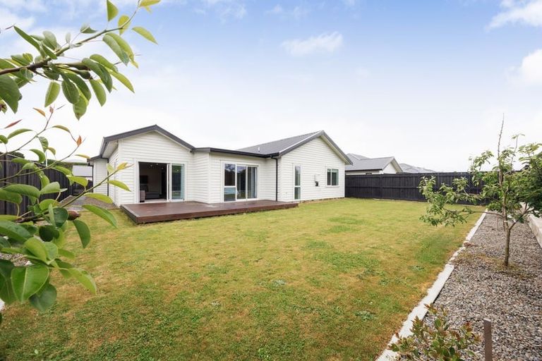 Photo of property in 72 Freedom Drive, Kelvin Grove, Palmerston North, 4414