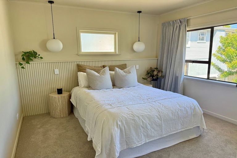 Photo of property in 32 Rosier Road, Glen Eden, Auckland, 0602