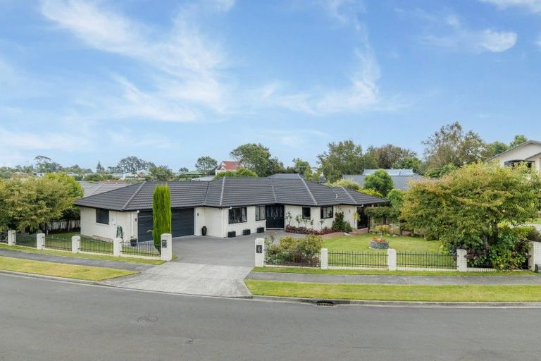 Photo of property in 6 Anderson Way, Highlands Park, New Plymouth, 4312