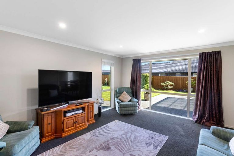 Photo of property in 44 Willowside Place, Amberley, 7410