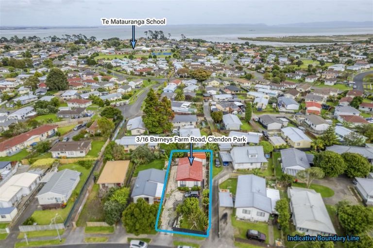 Photo of property in 3/16 Barneys Farm Road, Clendon Park, Auckland, 2103