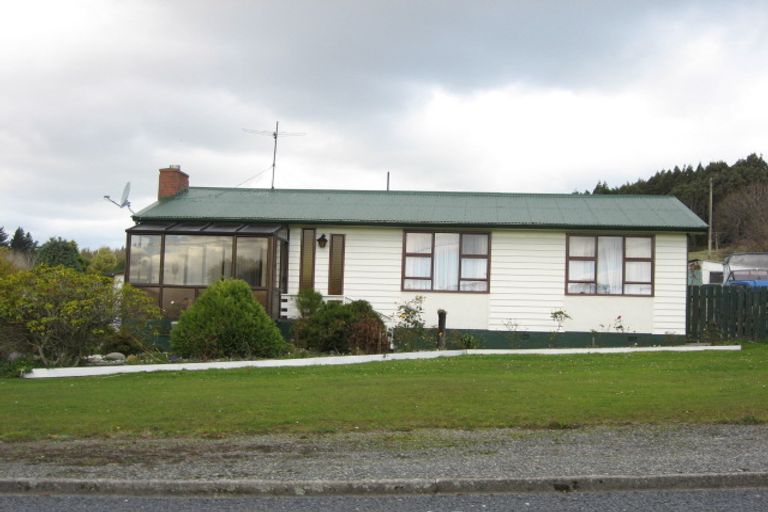Photo of property in 132 Salcombe Street, Kaitangata, 9210