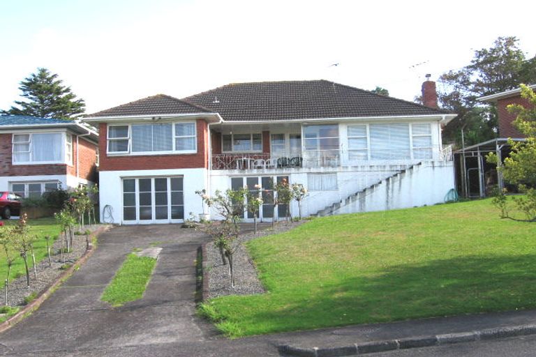 Photo of property in 54 Jaemont Avenue, Te Atatu South, Auckland, 0610