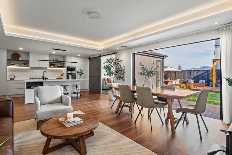 Photo of property in 37 Barn Road, Jacks Point, 9371