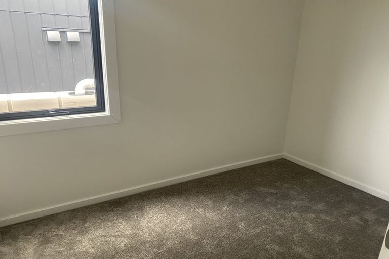 Photo of property in 5 Kautawa Lane, Massey, 0614