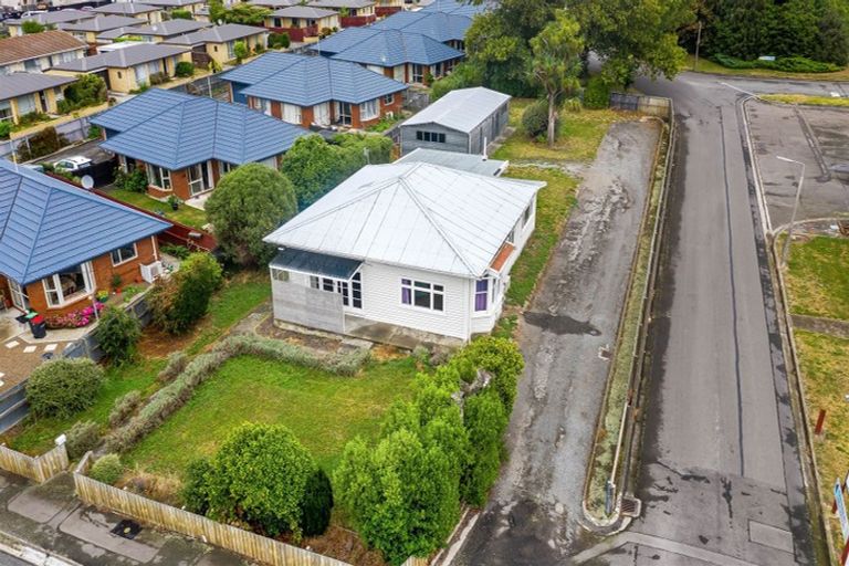 Photo of property in 17 Sylvan Street, Hillmorton, Christchurch, 8024