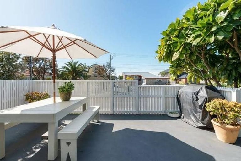 Photo of property in 290a Oceanbeach Road, Mount Maunganui, 3116