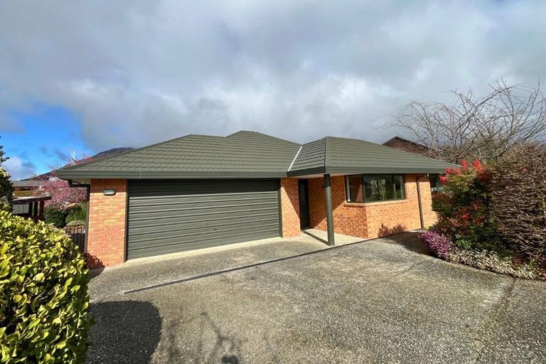 Photo of property in 223 Stone Street, Wanaka, 9305