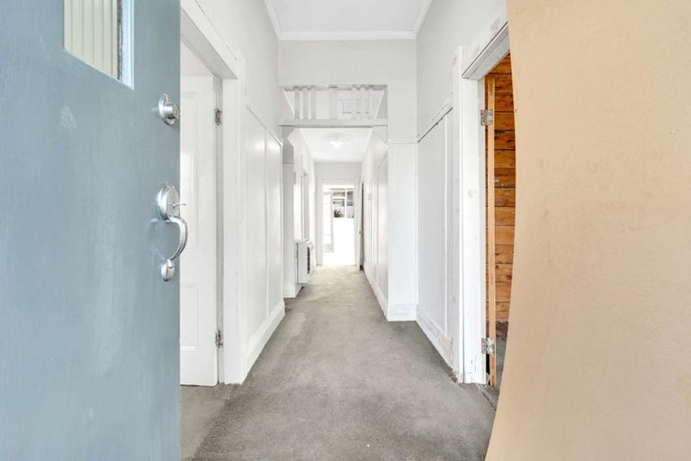 Photo of property in 9 Park Street, Gore, 9710