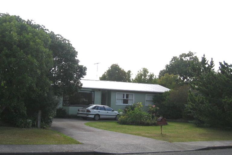 Photo of property in 25 Lynden Avenue, Hillcrest, Auckland, 0627