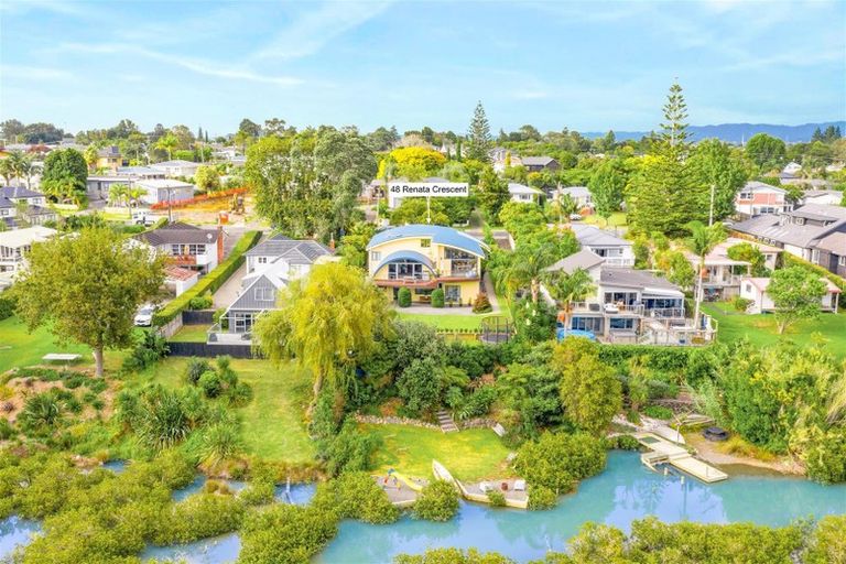 Photo of property in 48 Renata Crescent, Te Atatu Peninsula, Auckland, 0610