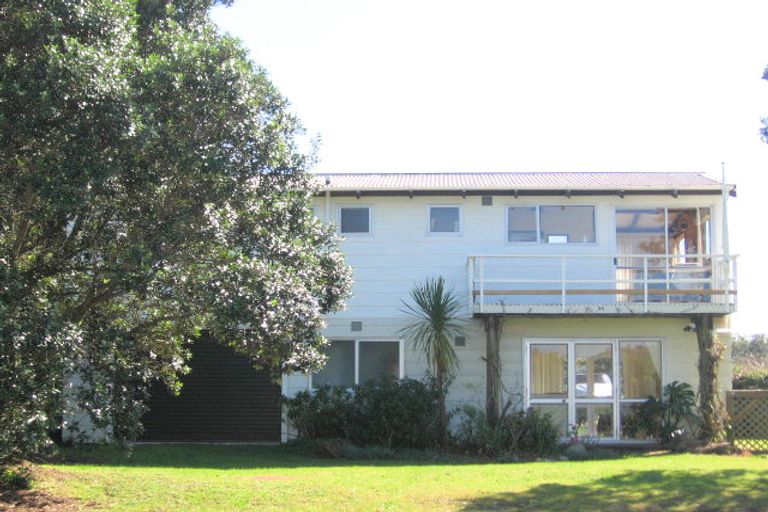 Photo of property in 54 Oyster Drive, Cooks Beach, Whitianga, 3591