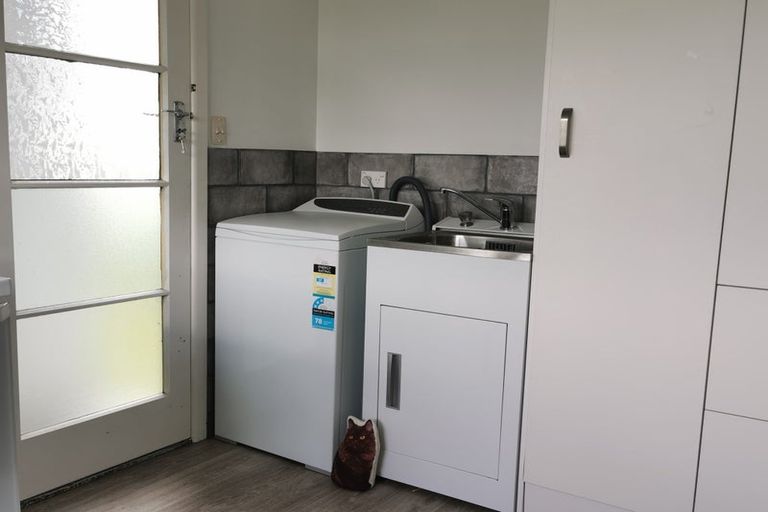 Photo of property in 1/1302 Caroline Road, Mayfair, Hastings, 4122