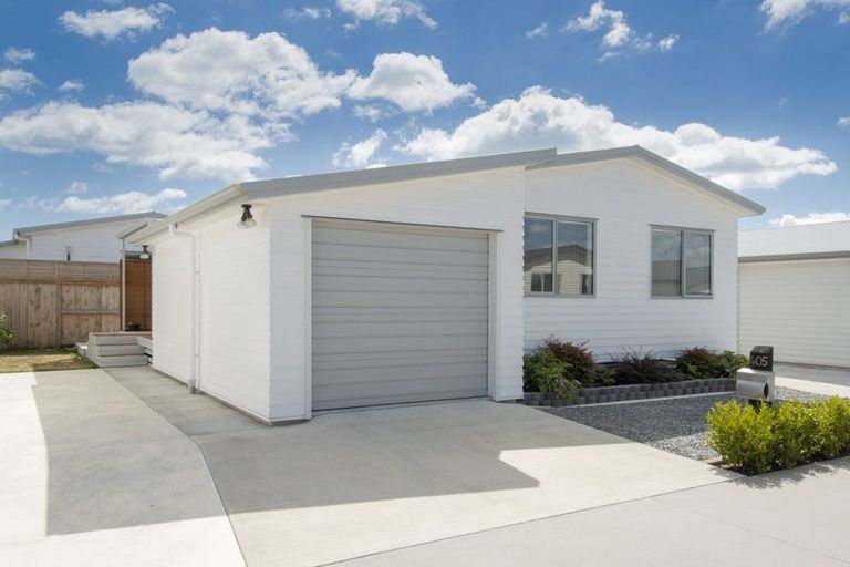 Photo of property in 11 Kamahi Crescent, Papamoa Beach, Papamoa, 3118