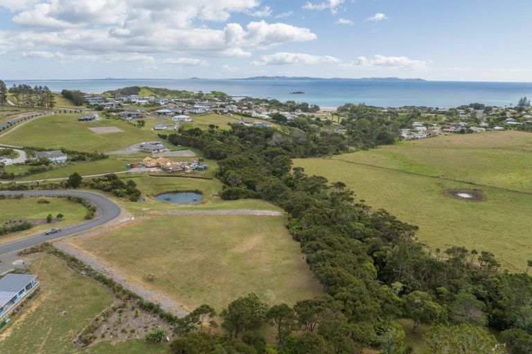 Photo of property in 9 Amelie Place, Coopers Beach, 0420