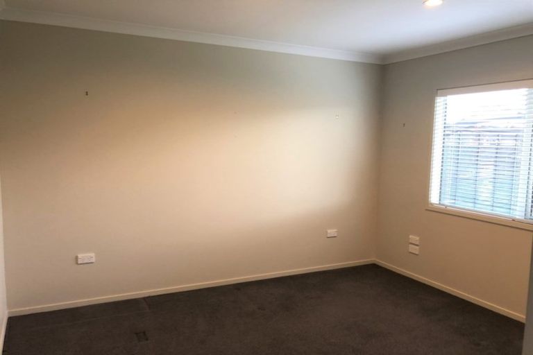 Photo of property in 30 Bridgewater Way, Pyes Pa, Tauranga, 3112