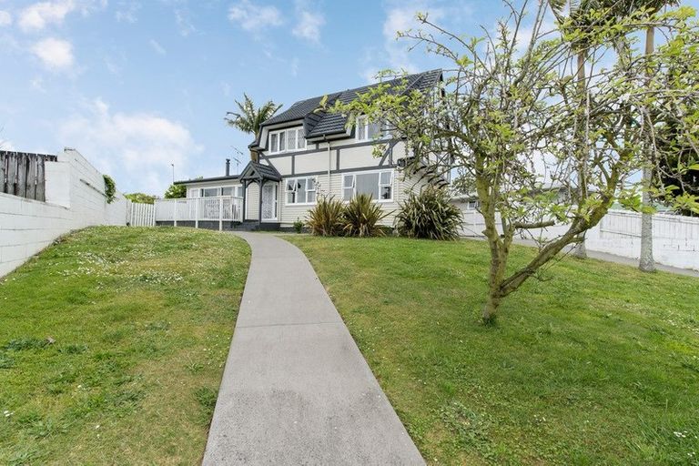 Photo of property in 10 Goodwin Drive, Rosehill, Papakura, 2113
