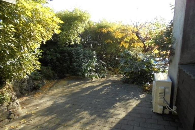 Photo of property in 5a Seapoint Road, Bluff Hill, Napier, 4110