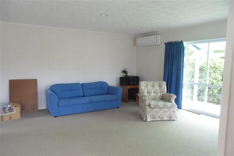 Photo of property in 2/24a Wolsley Avenue, Milford, Auckland, 0620