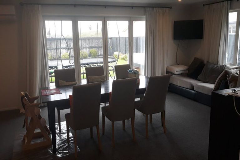 Photo of property in 33 Beachvale Drive, Kaiapoi, 7630