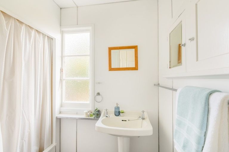 Photo of property in 14 Manly Street, Paraparaumu Beach, Paraparaumu, 5032