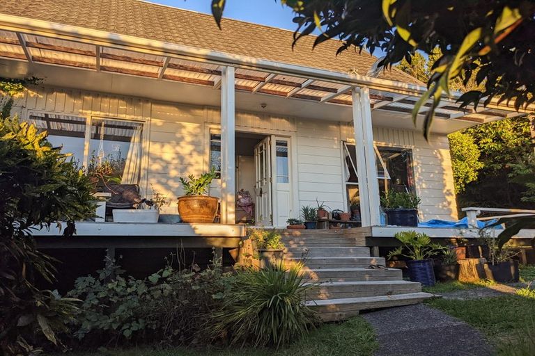 Photo of property in 2/22 Abbeygate Street, Birkdale, Auckland, 0626