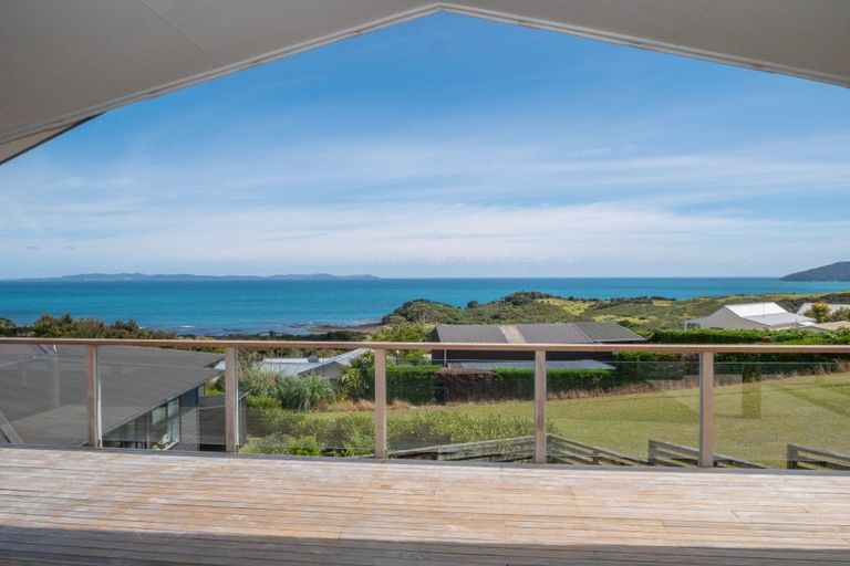Photo of property in 20 Eagles Way, Cable Bay, 0420