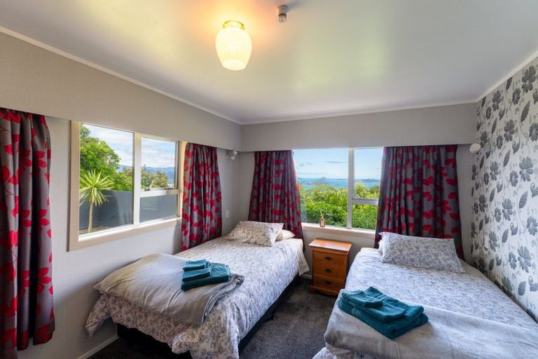 Photo of property in 14 Wattle Grove, Maungaraki, Lower Hutt, 5010