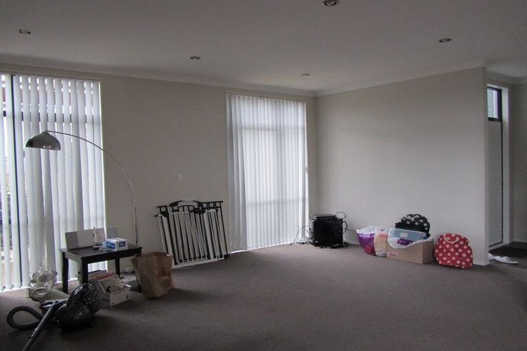 Photo of property in 119 Fernhill Way, Oteha, Auckland, 0632