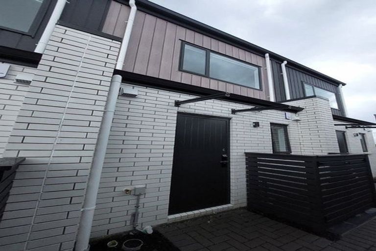 Photo of property in 5/86 Gloria Avenue, Te Atatu Peninsula, Auckland, 0610