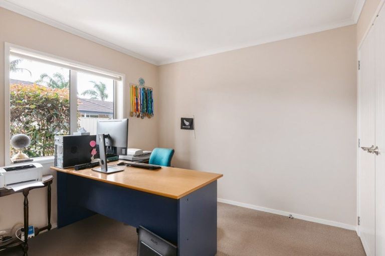 Photo of property in 34 Saint Heliers Place, Papamoa Beach, Papamoa, 3118