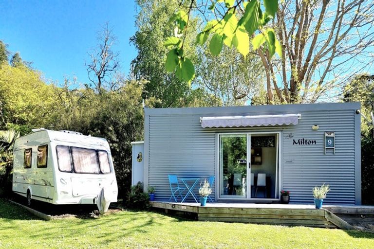 Photo of property in 9 Milton Terrace, Picton, 7220